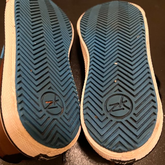 Zhik size 6 brown with black accents laceup - Picture 8 of 11